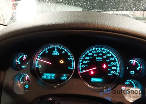 2011 GMC Yukon Xl 1500 Denali z USA, uszkodzony, nr VIN 1GKS2MEF3BR141591